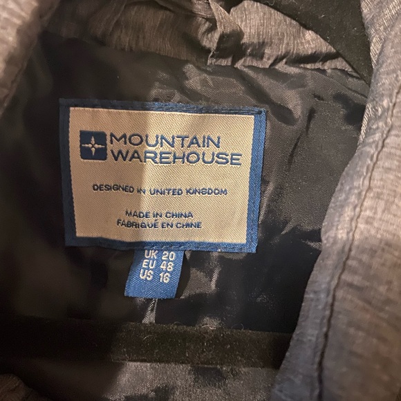 Women’s quilted vest. Size 16 (fits like an XL) - Picture 3 of 4